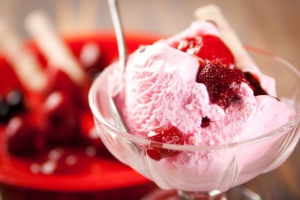 ТОП-6 рецептов вкусного и полезного мороженого.1. Смородиновое мороженое Ингредиенты:Черная ... - 2