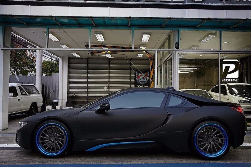 BMW i8 on ADV1 - 6