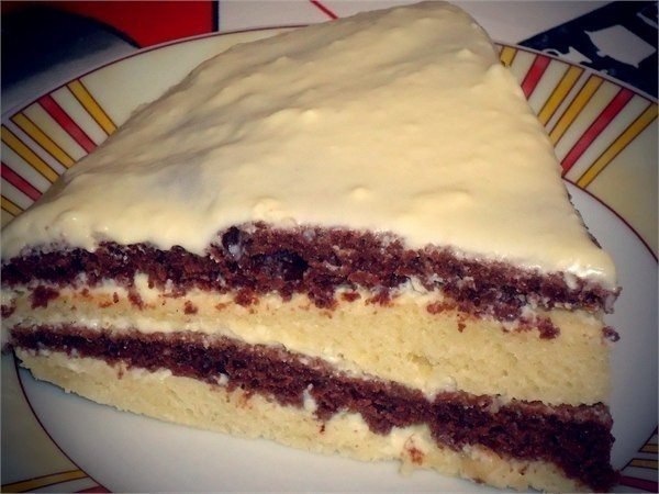 Лёгкий и вкусный тортик на кефире.Ингредиенты:Тесто:-3 яйца,-1 стакан кефира,-1 стакан ...