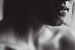 Роберт Рождественский.Ты мне сказала:«НочьюТебя я видела с другой!Снилось:на тонкой нотев печке ...