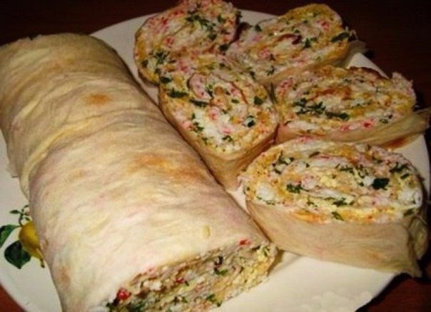 Рулет из лаваша с огурцом и крабовыми палочками.*Энергетическая ценность на 100 г - 150,0 ккал, б - ...