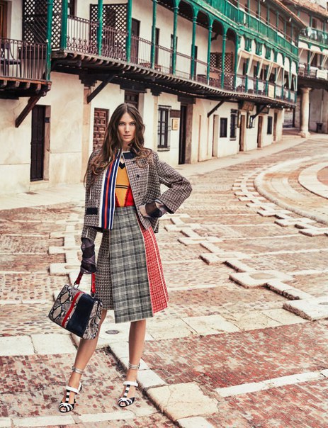 Jessica Miller for ELLE Spain by Xavi Gordo - 3