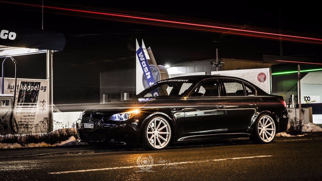 BMW M5 (E60)