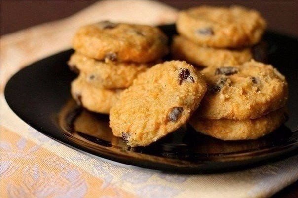 5 РЕЦЕПТОВ ПОЛЕЗНОГО ПП-ПЕЧЕНЬЯ.1. Хрустящее овсяное печеньеКалорийность на 100грамм: ...