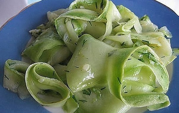 Закуска, которая имеет обалденный вкус и вид! .Попробуйте такой замечательный рецептик! Это ...