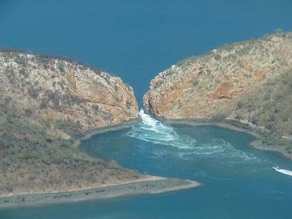 Горизонтальный водопад. Залив Тэлбот. Австралия.
