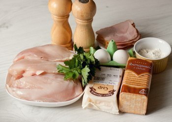 Куриное филе Le Cordon Bleu.Ингредиенты на 4 порции:- 4 филе куриных грудок- 4 тонких ломтика ... - 2