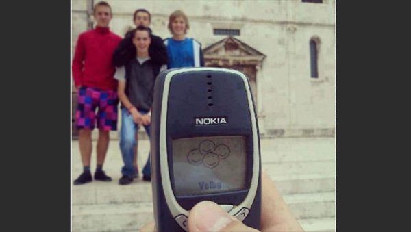 Легендарное возвращение неубиваемой Nokia.Nokia возобновит продажи модели 3310Краш-тест с участием ... - 5