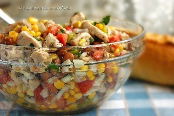 Подборка 10-ти салатов с помидорами. 1. Безумный салат. Ингредиенты на 2 порционных салата: Крабовые ... - 7