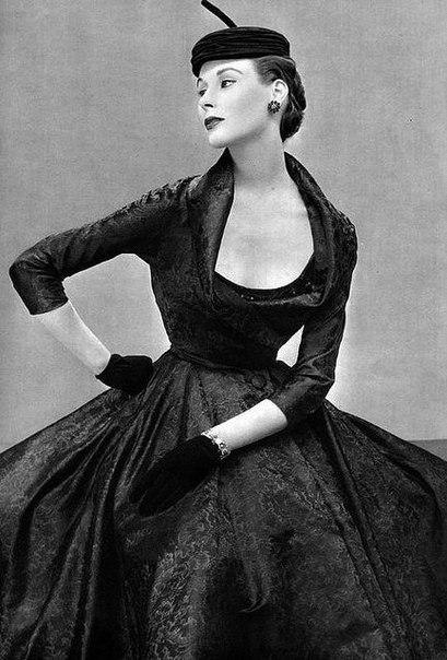  Nina Ricci, 1950-. - 3
