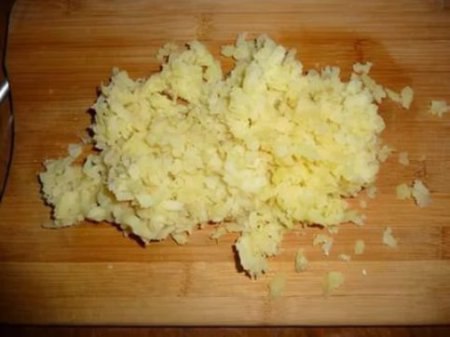 Слоёный салат с селедкой, свежим огурцом и сыром. Ингредиенты сельдь с/с 1-2 шт. сыр 150 гр. ... - 4