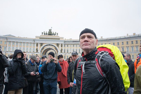60-летний петербуржец обошёл всю Землю за 676 дней. Пешком. Да-да, совсем пешком (правда, не считая ...