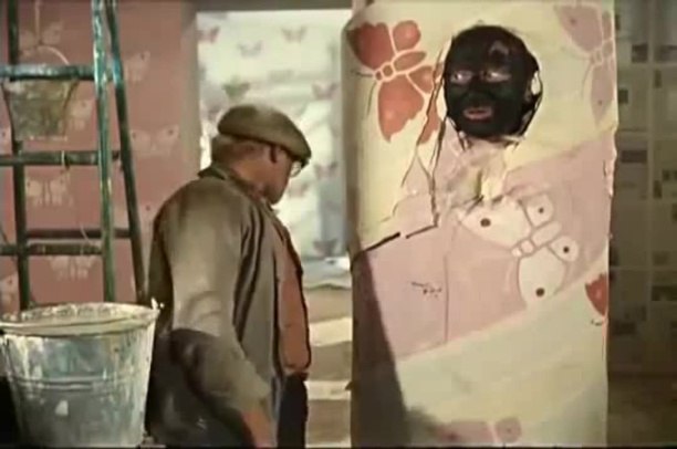 Врач осматривает больного, хмурится, качает головой... Больной: - Доктор! Ну что у меня? - Да-а, ...