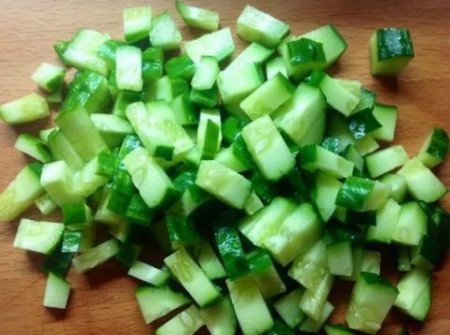 Слоёный салат с селедкой, свежим огурцом и сыром. Ингредиенты сельдь с/с 1-2 шт. сыр 150 гр. ... - 5