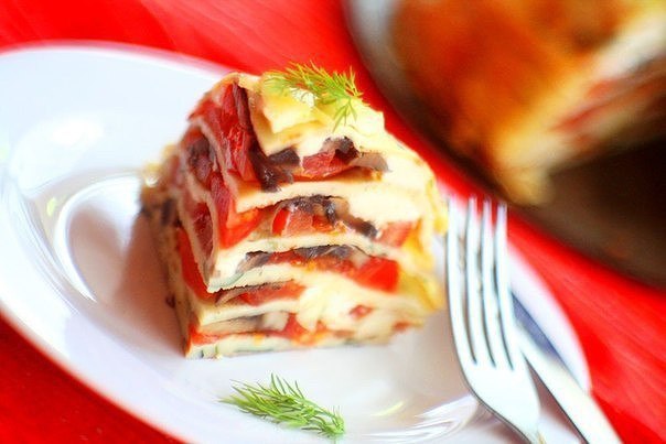 Диетический блинный пирог с помидорами и сыром: всего 89 ккал! ...
