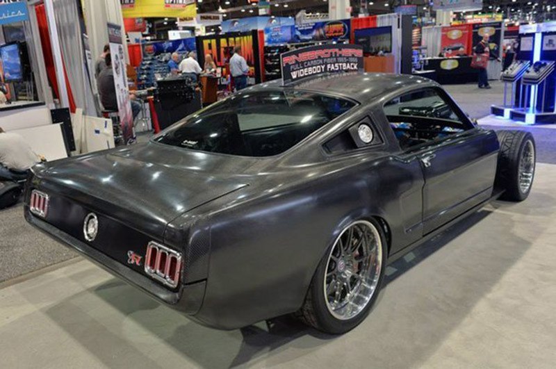 Ford Mustang - 8