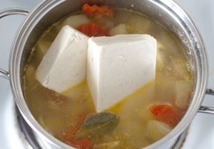 Сырный суп (с плавленным сырком) с курицей.Ингредиенты:Куриная грудка — 1-2 шт.Картофель — 2-3 ... - 6