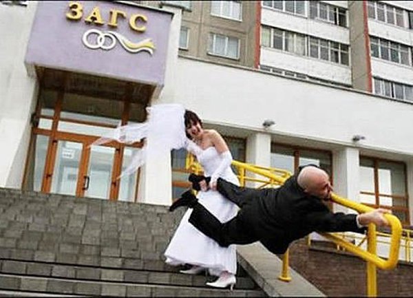 ИЩУ смелого МУЖЧИНУ.....для похода в ЗАГС ... Одна боюсь !