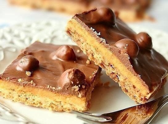Самое вкусное печенье.Ингредиенты:1 стакан пшеничной муки120 г нарезанного кубиками холодного масла4 ...