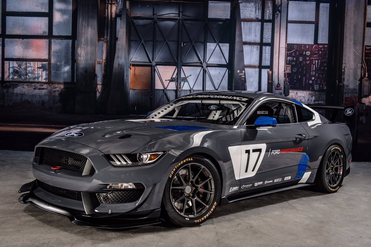 Ford Mustang GT4