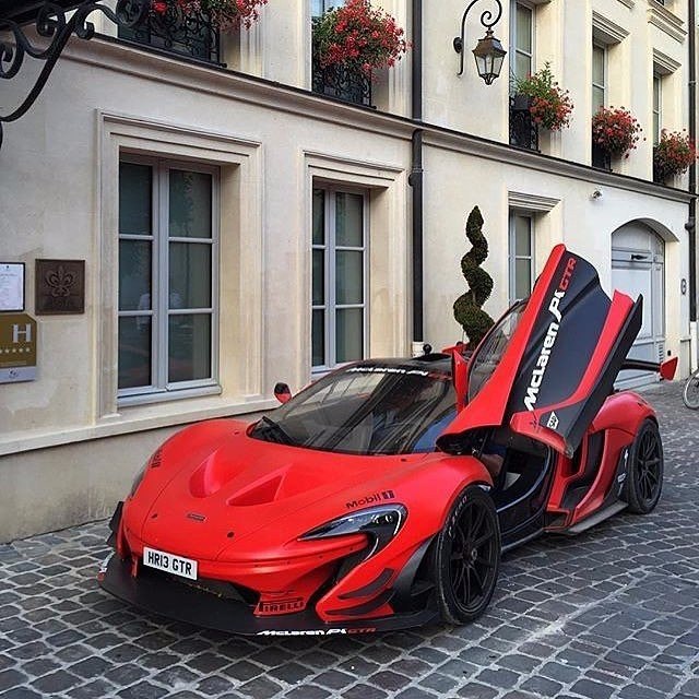McLaren P1 GT-R
