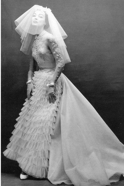    Nina Ricci, 1950-. - 3