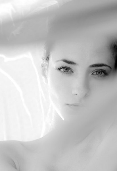 Я необъективна и несдержанна, А ещё эмоций через край… Я бываю грустной и рассерженной… Нет, с такою ...