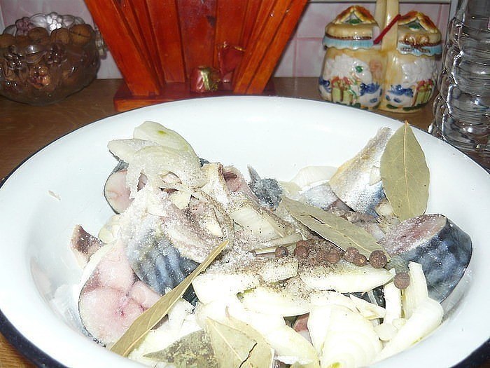 МАРИНУЕМ СКУМБРИЮ! ПАЛЬЧИКИ ОБЛИЖЕШЬ!! Рыбу и морепродукты обожаю любые и в любом виде,но свою ...