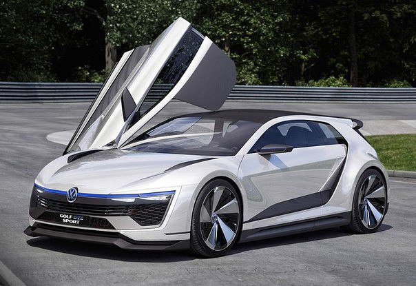 2015 Volkswagen Golf GTE Sport Concept - 2