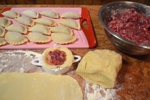 Тесто на кипятке для пельменей. Супер!!! Универсальное заварное тесто для вареников, пельменей, ...