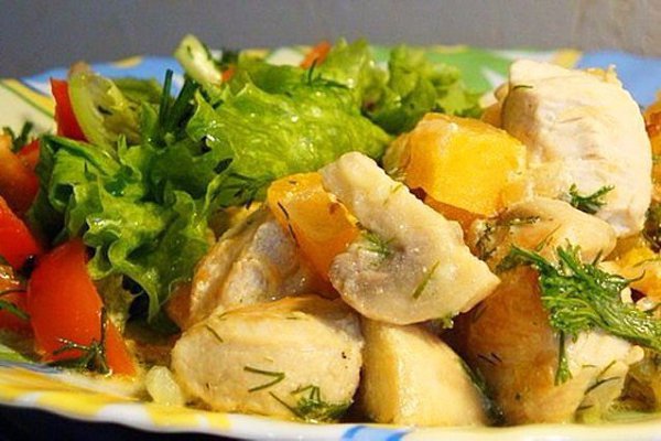 КУРИЦА С ТЫКВОЙ И ШАМПИНЬОНАМИ В СМЕТАНЕ.Время приготовления: 30 минутПорций: 10Вам потребуется:- 1 ...