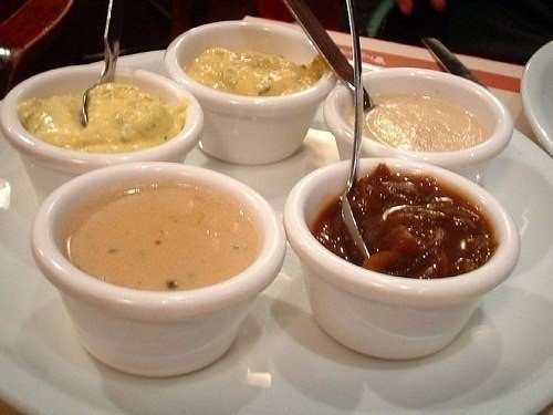Соусы к мясным блюдам. 1) Доступный - Из того что есть всегда домаИнгредиенты:2 ст.л. майонеза2 ...