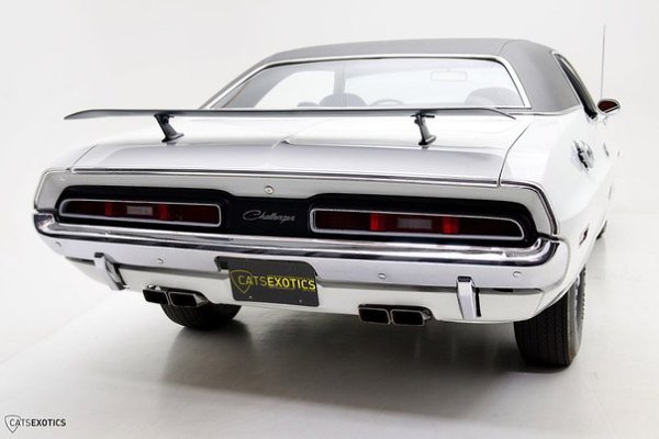 1971 Dodge Challenger R/T - 4