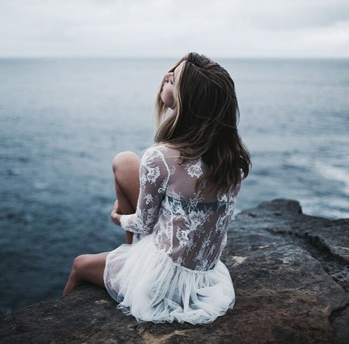 Я тобой перестала бредить! Я в тебе не нуждаюсь больше! Мы с тобой никуда не поедем, И не встретимся ...