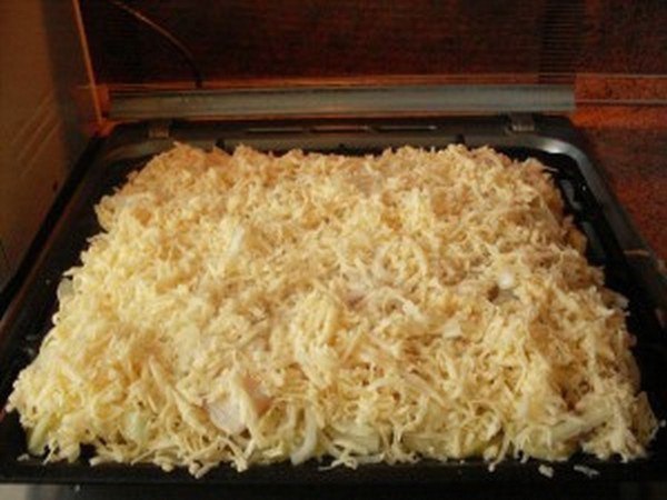 ЗАПЕКАНКА С КАРТОФЕЛЕМ И РЫБКОЙ .Вся семья просила добавки!ИНГРЕДИЕНТЫ: 5-6 картофеля 500 г рыбы 2 ... - 4