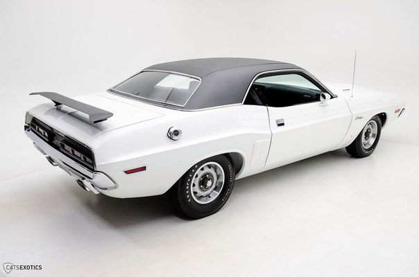 1971 Dodge Challenger R/T - 3