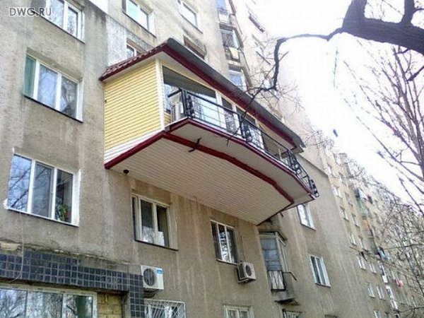 Русские балконы ! Это нужно однажды увидеть, объяснять бесполезно!Вообще, балкон — место нужное: ... - 6