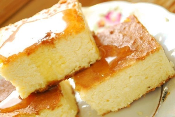 ТОП-9 самых вкусных творожных запеканок.1. ТВОРОЖНАЯ ЗАПЕКАНКА БЕЗ МУКИИнгредиенты: 500 гр творога, ...