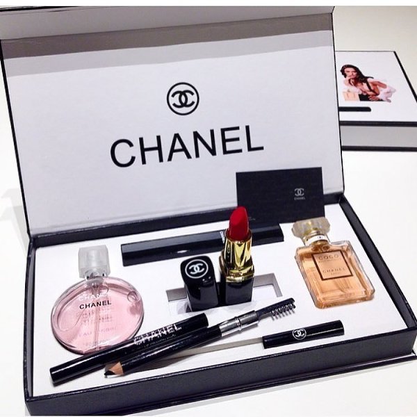  -  5- . !   Chanel Present Set ...