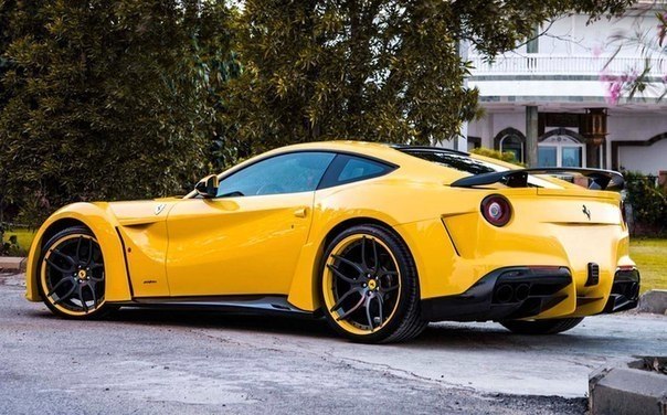 Ferrari F12 Novitec N-Largo by Design Motorsport