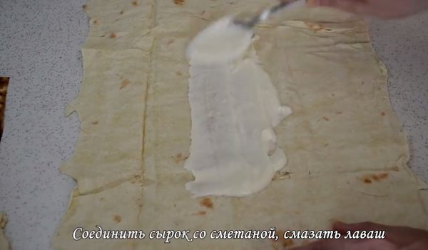 Жареный лаваш с колбасой и сыром. Это очень быстрая и простая закуска, которую можно приготовить на ... - 5