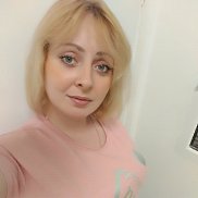 Nicole, 39 , 