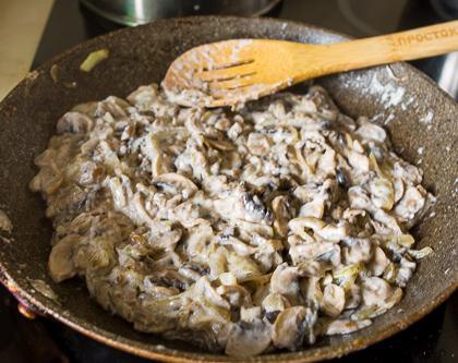 МЯСНЫЕ ГНЕЗДА С ГРИБАМИ И ПЕРЕПЕЛИНЫМИ ЯЙЦАМИ.Ингредиенты на 4 порции:600 г мясного фарша (в этот ... - 4