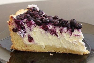 ТВОРОЖНЫЙ ПИРОГ С ЯГОДАМИ.Обалденный вкус...Пишу в общем, “с ягодами”, так как для этого пирога ...