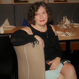 Алёна, 57, Санкт-Петербург