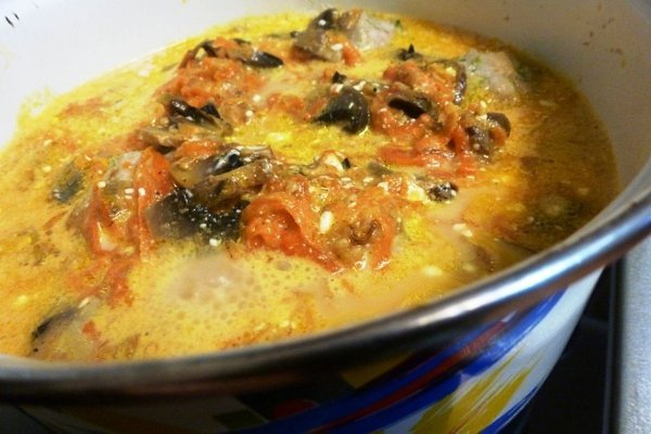 Мясные ежики в томатно-грибной подливе.Ингредиенты:Фарш мясной — 300 гРис — 1 стак.Лук репчатый — 2 ... - 8
