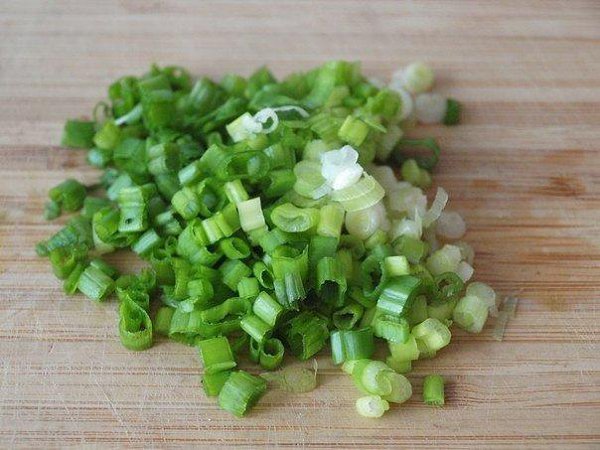 Салат из пекинской капусты с курицей.Ингредиенты:Пекинская капуста – 300 грКуриное филе – 1 ... - 7