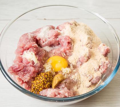 МЯСНЫЕ ГНЕЗДА С ГРИБАМИ И ПЕРЕПЕЛИНЫМИ ЯЙЦАМИ.Ингредиенты на 4 порции:600 г мясного фарша (в этот ... - 2