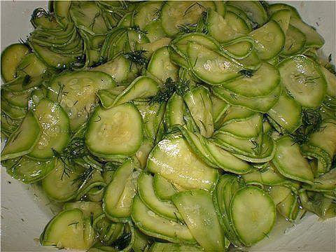 Кабачки маринованные мгновенного поедания. На каждые 500гр. кабачков = 0,5ч.л соли. Для маринада: - ...