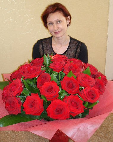 Мы не ценим других, мы роняем обидные фразы, Словно даже Господь лишь для нас все деянья вершит, ...